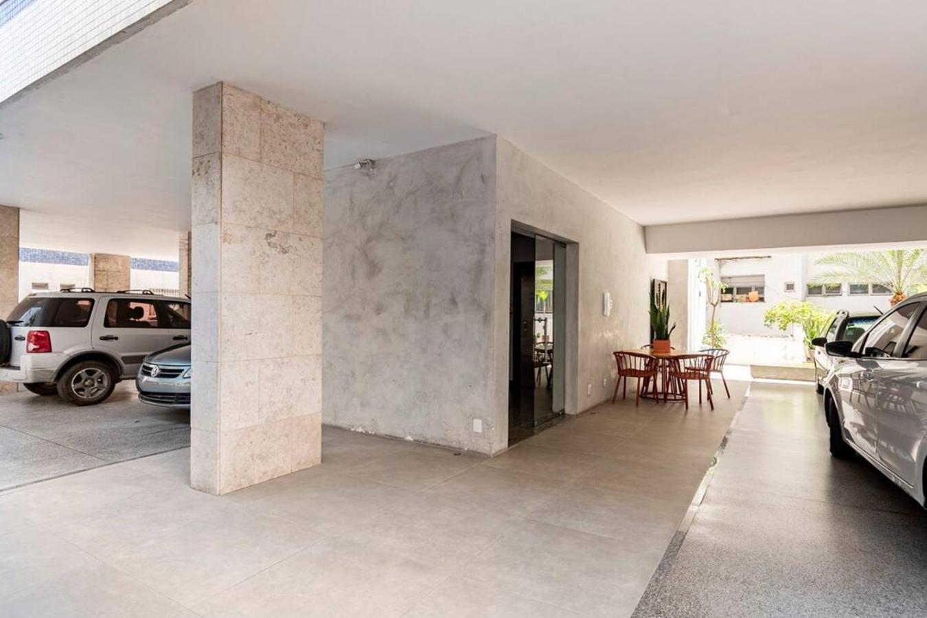 Amplo Barra Apartamento